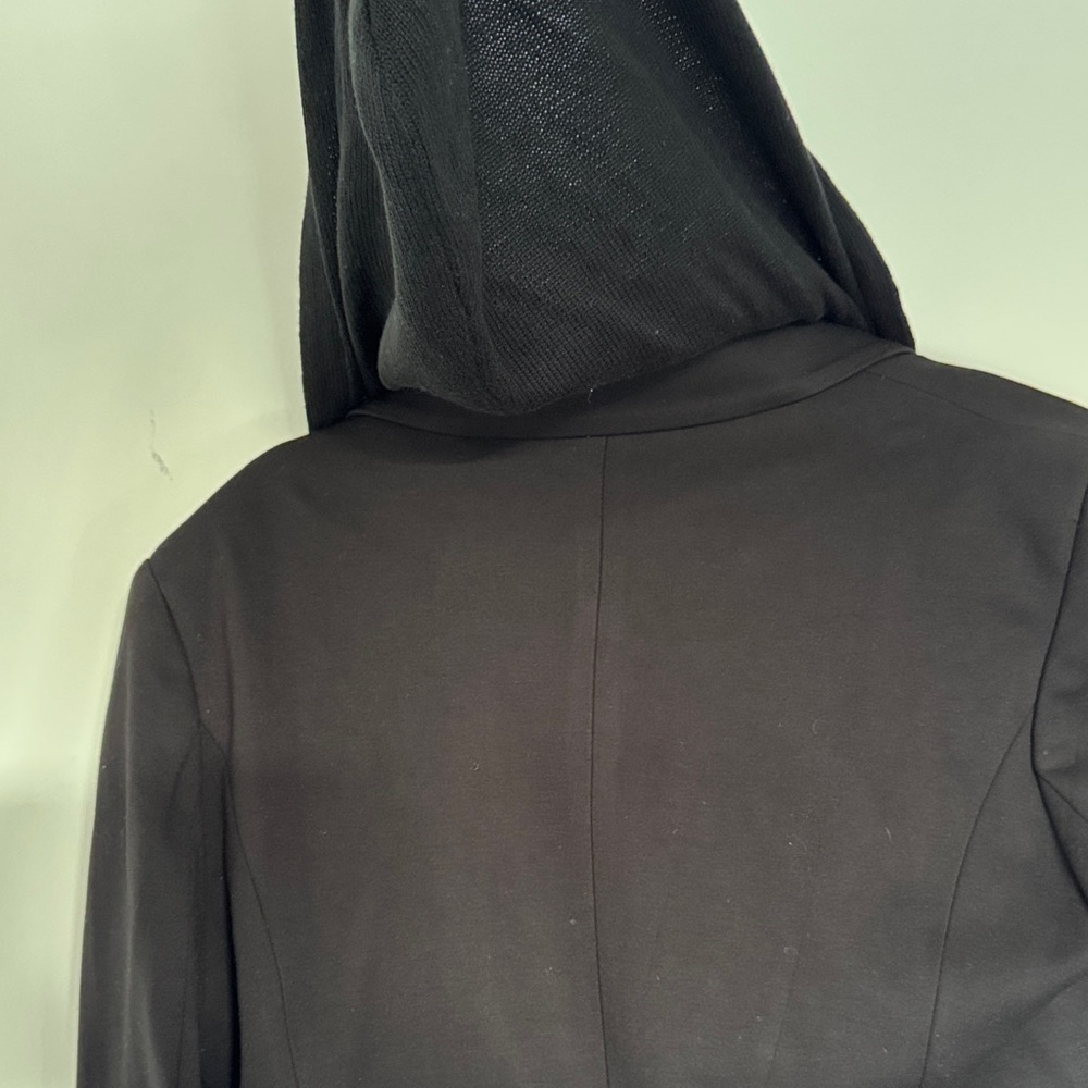 Evereve Black Blazer with Striped Inner Layer - Picture 6 of 6